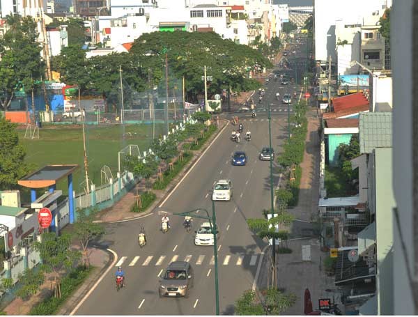The newly built stretch of Hong Ha street in Tan Son Nhat-Binh Loi outer belt road (Photo: SGGP)